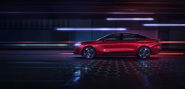 领域国际 全系标配2.0T+8AT，不到16万的蒙迪欧你心动吗？